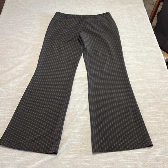 Star City brown pants with pink pin stripes. Size 11. Waist 16.5” Inseam 31.5” - Picture 3 of 10